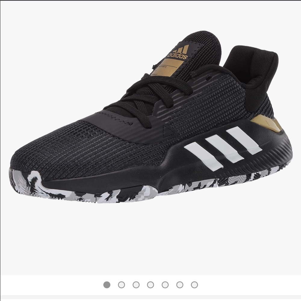 NWOT Adidas men’s pro bounce 1.9.2.0 basketball shoe-black and gold